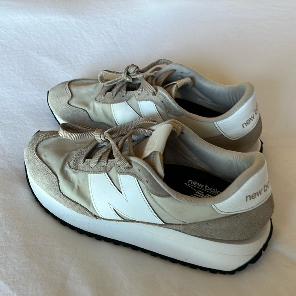 Women’s New Balance 237